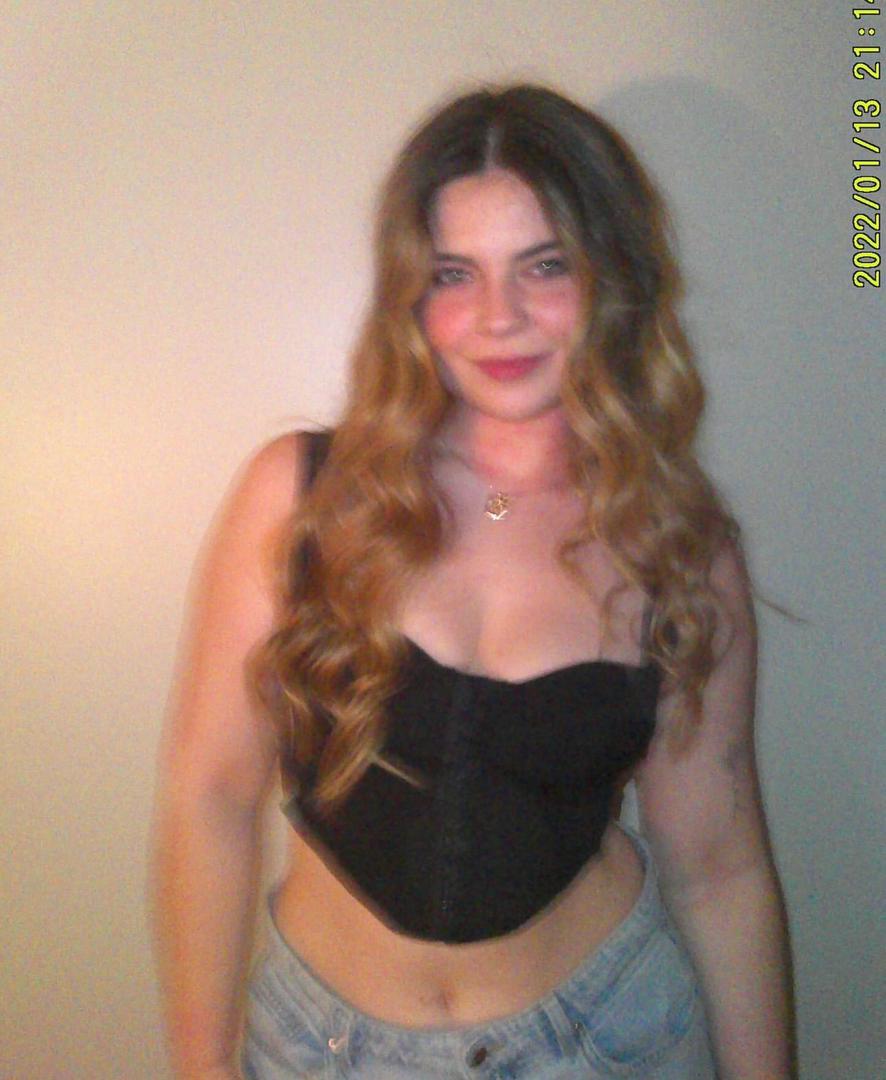 Aleona Garcia Photo
